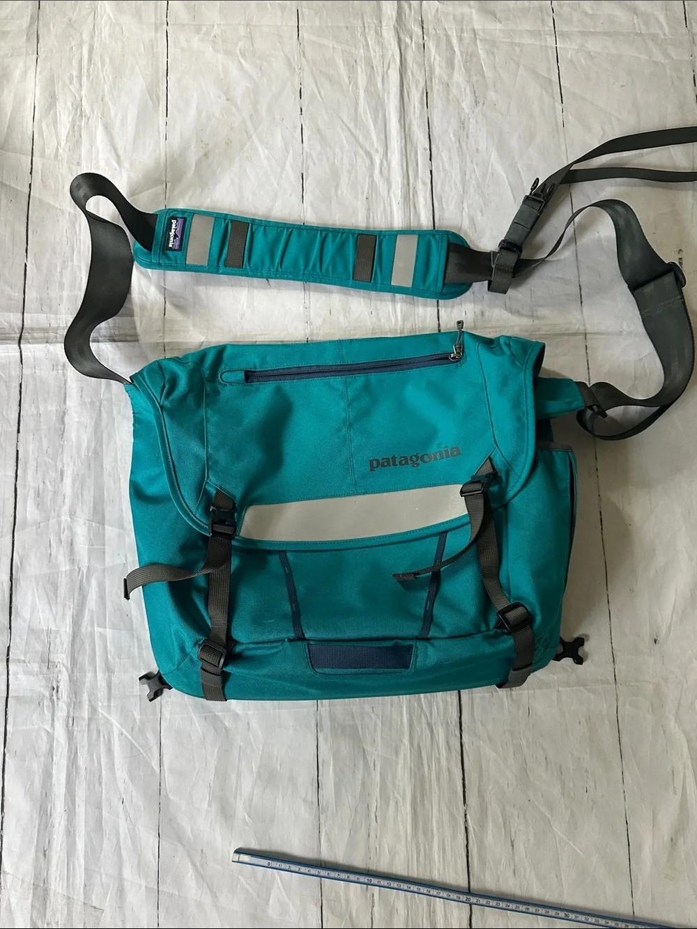 Patagonia Mini Mass Teal and Gray Messenger Bag